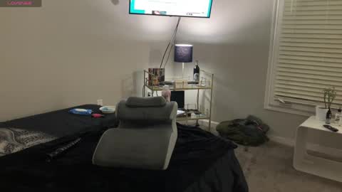 Kinky Ass Pig in Denver online show from April 17, 2026, 5:43 am