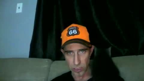 fouraide42 online show from April 29, 2026, 2:37 am