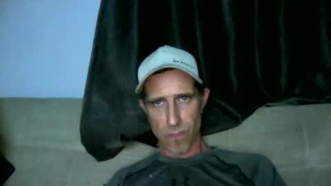 fouraide42 online show from May 28, 2026, 4:10 am