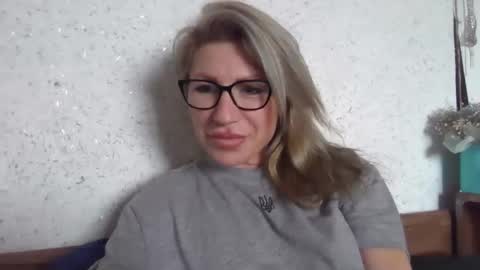 fox_red_lady7 online show from January 13, 2026, 8:30 am