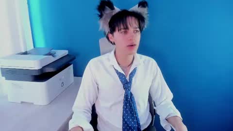 Snapshot of fox_white_ chatting on July 23, 2026, 6:17 pm . FOX WHITE . online show from July 23, 2026, 6:17 pm