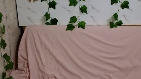 Snapshot of foxgirlandmerguis chatting on March 5, 2026, 7:48 am Belinda online show from March 5, 2026, 7:48 am