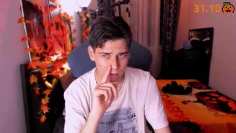 Snapshot of foxicfu chatting on October 19, 2025, 6:08 pm Foxicfu online show from October 19, 2025, 6:08 pm