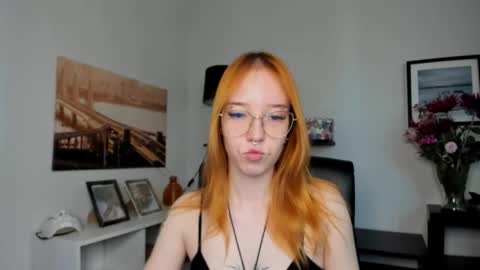 Snapshot of foxsonya chatting on May 26, 2026, 5:47 am Sonya online show from May 26, 2026, 5:47 am