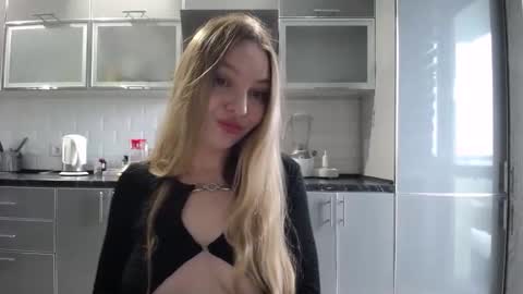 Snapshot of foxxialice chatting on October 6, 2025, 7:39 am foxxialice online show from October 6, 2025, 7:39 am