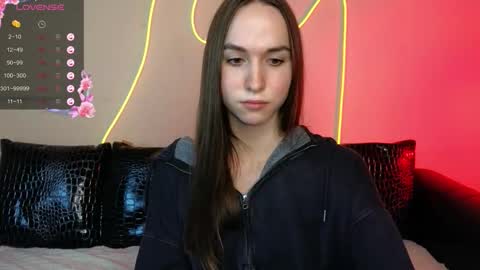 Snapshot of foxxy_girl_ chatting on September 10, 2025, 4:40 pm andice online show from September 10, 2025, 4:40 pm