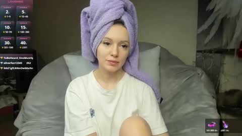 Foxy online show from March 6, 2025, 10:41 am