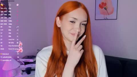 Snapshot of foxy_blush chatting on December 22, 2025, 7:33 pm Eva online show from December 22, 2025, 7:33 pm