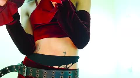 Ella online show from October 25, 2025, 3:29 pm