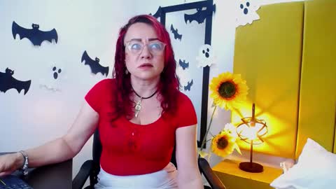 Snapshot of foxy_miilf chatting on October 27, 2025, 12:42 pm Foxy miilf online show from October 27, 2025, 12:42 pm