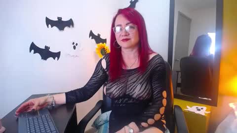 Snapshot of foxy_miilf chatting on November 3, 2025, 12:50 pm Foxy miilf online show from November 3, 2025, 12:50 pm