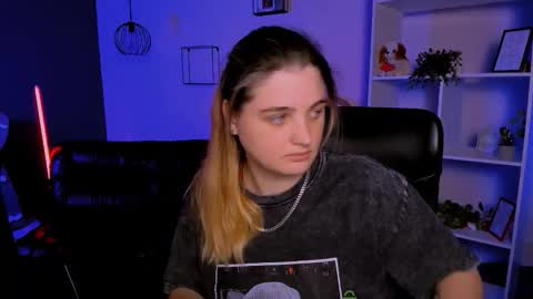 Snapshot of foxy_tease_ chatting on December 21, 2025, 9:49 am foxy_tease_ online show from December 21, 2025, 9:49 am