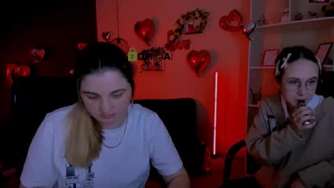 Snapshot of foxy_tease_ chatting on February 13, 2026, 8:27 pm foxy_tease_ online show from February 13, 2026, 8:27 pm