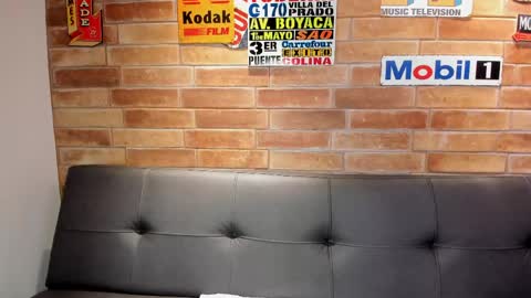 Snapshot of foxy_trululu chatting on May 28, 2026, 2:42 am Miss Trululu online show from May 28, 2026, 2:42 am