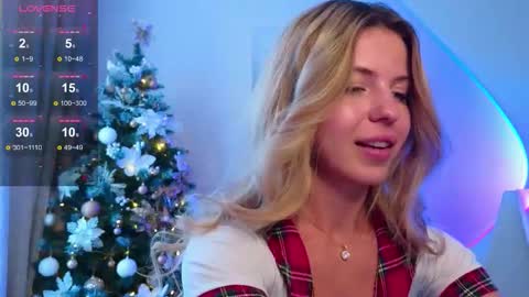 Snapshot of foxy_vibes chatting on December 20, 2025, 7:37 am Ammy Fox online show from December 20, 2025, 7:37 am