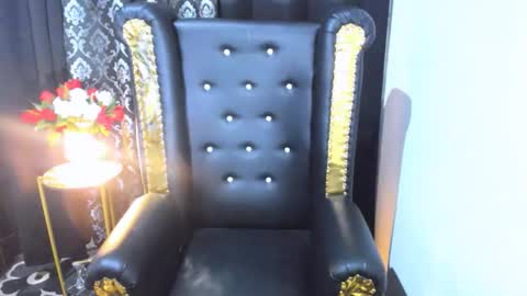 foxycelinex online show from April 22, 2026, 6:20 pm