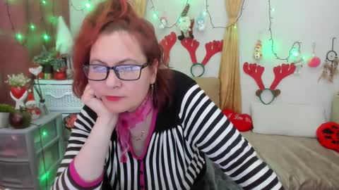Snapshot of foxydesiree chatting on January 2, 2025, 7:51 pm foxydesiree online show from January 2, 2025, 7:51 pm