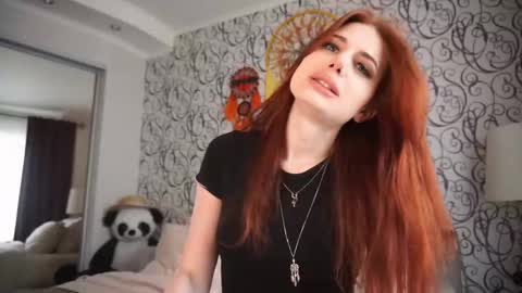 Snapshot of foxyirene chatting on March 8, 2025, 10:22 am FoxyIrene online show from March 8, 2025, 10:22 am