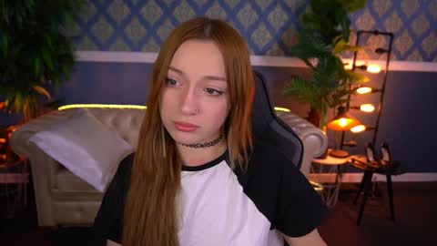 Snapshot of foxymayy chatting on May 21, 2026, 1:07 pm Maya online show from May 21, 2026, 1:07 pm