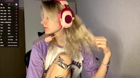 Kate online show from December 1, 2025, 8:30 am