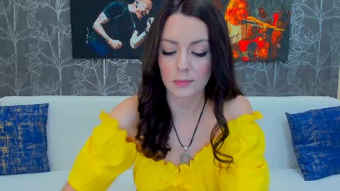 Snapshot of foxyx1 chatting on January 12, 2025, 3:36 pm Foxy online show from January 12, 2025, 3:36 pm