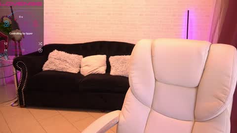 Kate online show from December 6, 2024, 11:22 am