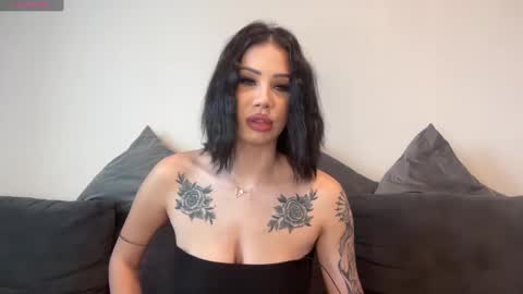 Snapshot of foxyzen chatting on February 11, 2025, 2:46 pm FoxyZen online show from February 11, 2025, 2:46 pm
