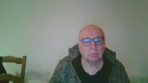 Snapshot of fra94 chatting on March 1, 2026, 1:40 am fra94 online show from March 1, 2026, 1:40 am