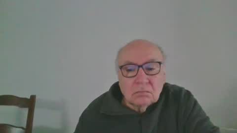 Snapshot of fra94 chatting on April 3, 2026, 2:37 pm fra94 online show from April 3, 2026, 2:37 pm