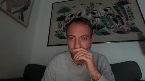 fra___ online show from December 5, 2025, 3:20 pm