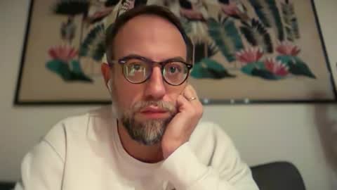 fra___ online show from December 15, 2025, 11:53 pm