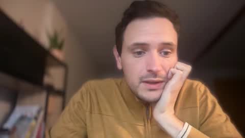 fraisetagada359 online show from October 29, 2025, 7:32 am