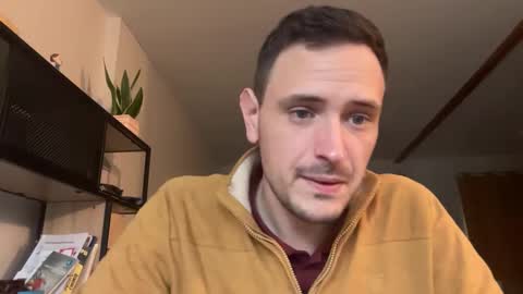 fraisetagada359 online show from October 31, 2025, 8:37 am