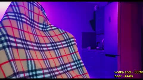 Snapshot of fran_bow chatting on October 25, 2025, 1:51 pm fran_bow online show from October 25, 2025, 1:51 pm