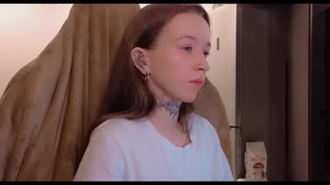 Snapshot of fran_bow chatting on November 28, 2025, 6:32 pm fran_bow online show from November 28, 2025, 6:32 pm