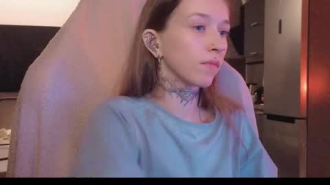 Snapshot of fran_bow chatting on February 23, 2026, 7:55 pm fran_bow online show from February 23, 2026, 7:55 pm