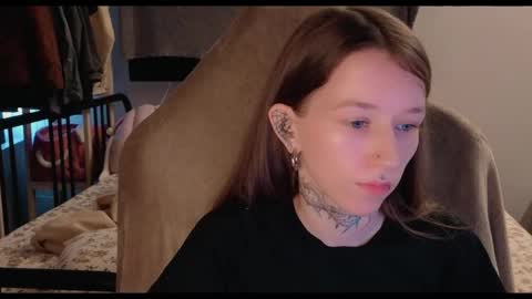 fran_bow online show from May 14, 2026, 2:46 pm