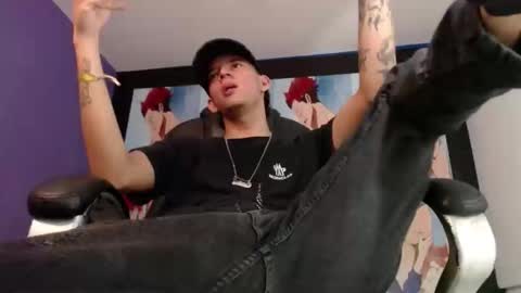 Snapshot of fran_boy_ chatting on January 14, 2025, 7:43 pm Fran online show from January 14, 2025, 7:43 pm