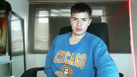 Snapshot of franccesco_699 chatting on March 1, 2025, 3:27 pm franccesco_699 online show from March 1, 2025, 3:27 pm