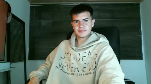 Snapshot of franccesco_699 chatting on March 1, 2025, 10:53 pm franccesco_699 online show from March 1, 2025, 10:53 pm
