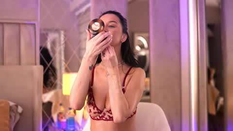 francescadante online show from February 25, 2026, 7:07 am