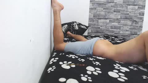 Snapshot of francesco_spank chatting on February 18, 2025, 12:59 am FRANCESCO online show from February 18, 2025, 12:59 am