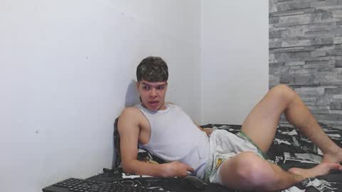 Snapshot of francesco_spank chatting on February 24, 2025, 11:09 pm FRANCESCO online show from February 24, 2025, 11:09 pm