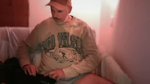 Snapshot of francescoes chatting on October 11, 2025, 9:24 pm francescoes online show from October 11, 2025, 9:24 pm