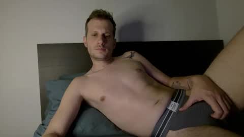 Snapshot of francesit0 chatting on February 21, 2026, 12:55 am francesito online show from February 21, 2026, 12:55 am