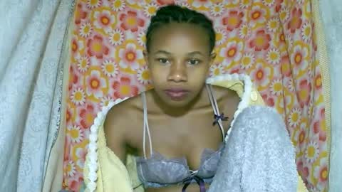 Snapshot of franciefrancie chatting on November 9, 2025, 5:06 am francilla online show from November 9, 2025, 5:06 am