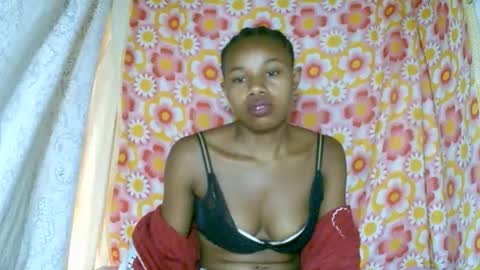 Snapshot of franciefrancie chatting on November 21, 2025, 10:14 am francilla online show from November 21, 2025, 10:14 am