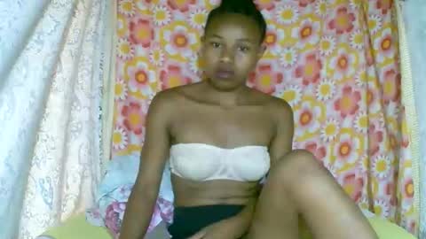 Snapshot of franciefrancie chatting on November 25, 2025, 6:02 am francilla online show from November 25, 2025, 6:02 am