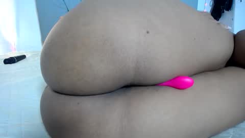 Snapshot of francihot4 chatting on November 15, 2025, 4:54 am francihot4 online show from November 15, 2025, 4:54 am