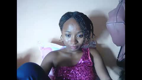 Snapshot of francine925426 chatting on October 18, 2025, 5:46 pm francine925426 online show from October 18, 2025, 5:46 pm